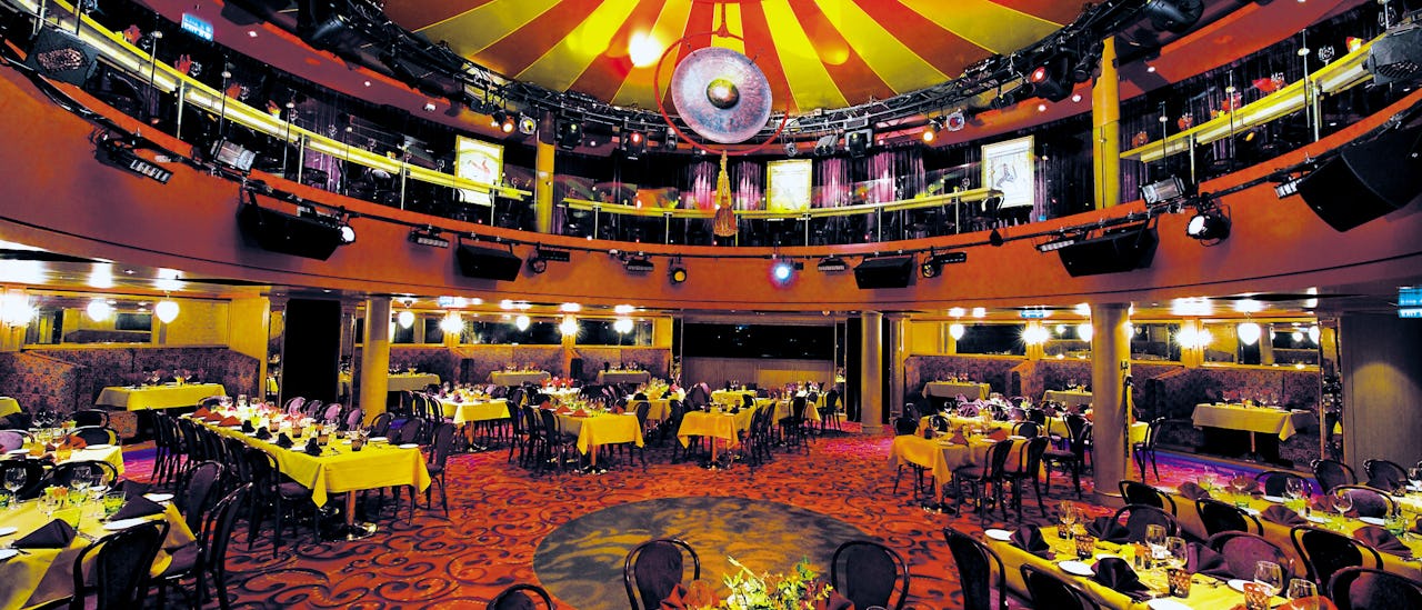 Middagsshow Show Cirque, Dreams and Dinner