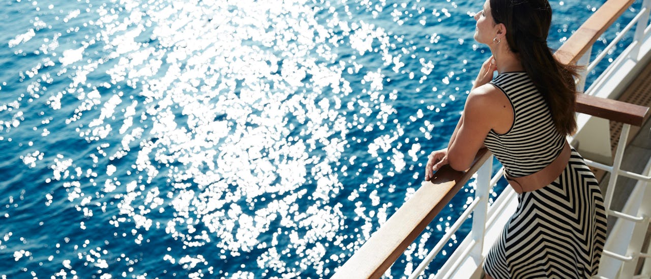 Balmy vinder på bassengterrassen