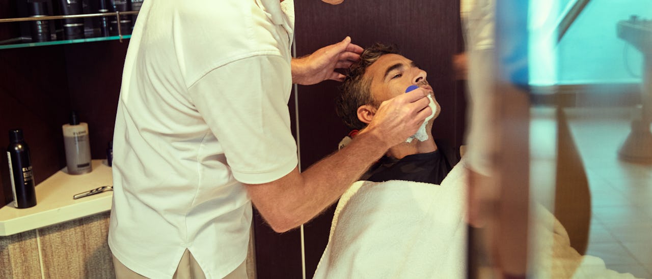 Besøk frisøren når skjegget trenger pleie