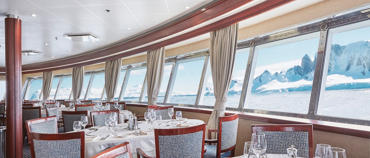 Nyt lokale spesialiteter på The Restaurant.