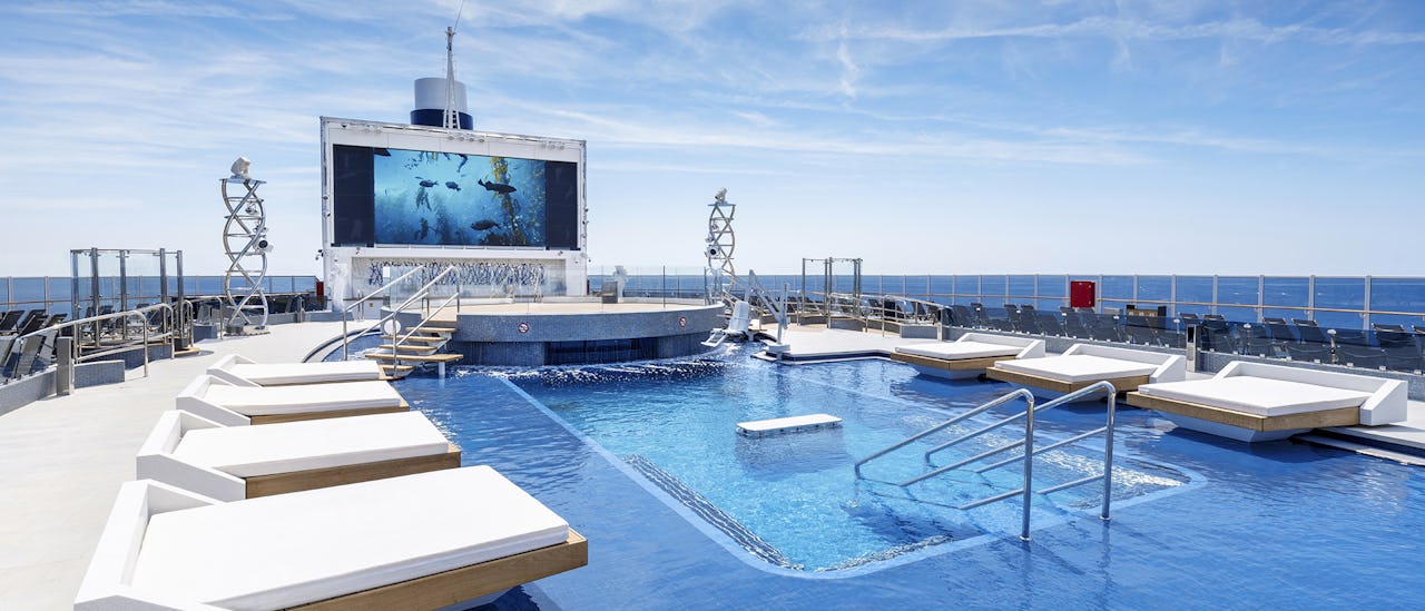 Hovedbassenget - Long Island Pool har to forskjellige dybder