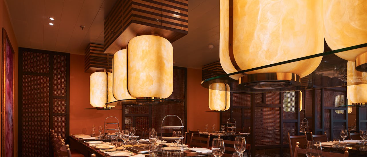 Become the chef for an evening, cook meat, fish, or vegetables to accompany a typical Chinese broth at Hot Pot!