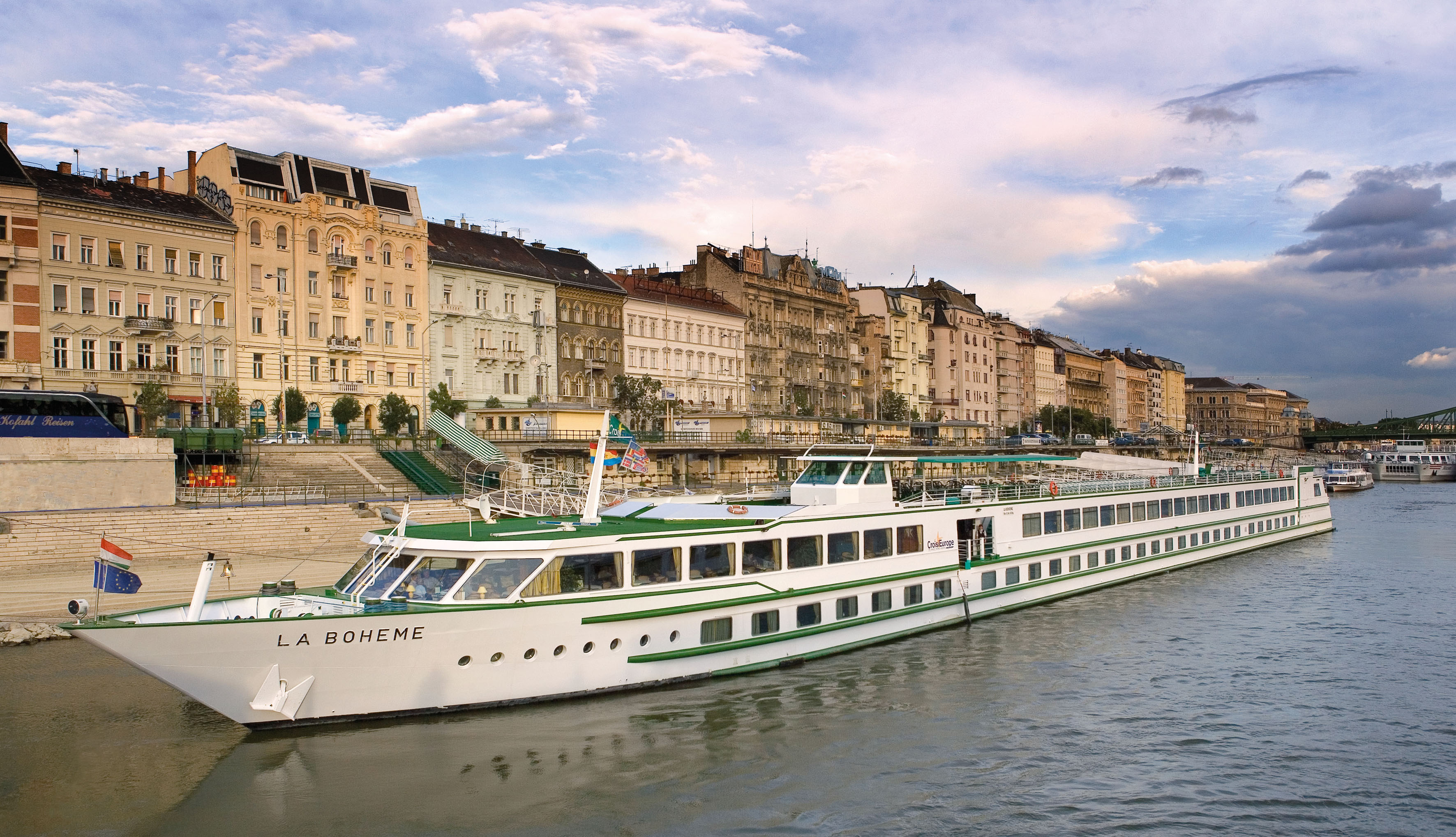 MS La Boheme, Rhinen