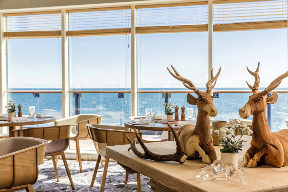 Nyt alpine spesialiteter, både tradisjonelle og moderne, på Restaurant Schmankerl