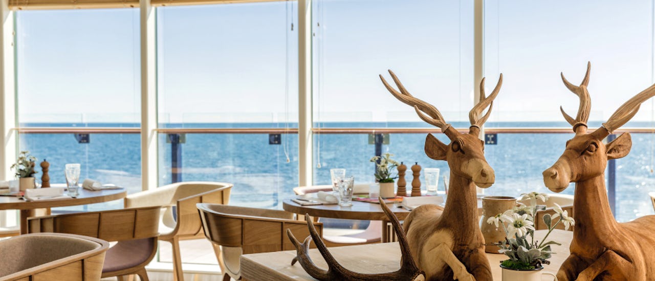 Nyt alpine spesialiteter, både tradisjonelle og moderne, på Restaurant Schmankerl