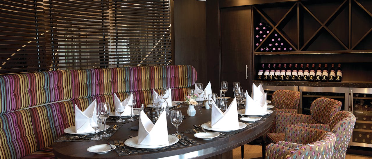 Smak og lær om viner i vinsmakingsrommet.