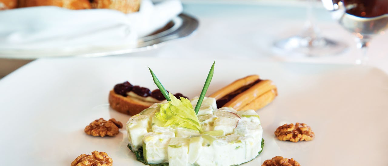 På Tuscan Steak serveres italiensk mat på spesialdesignet Versace-porselen.