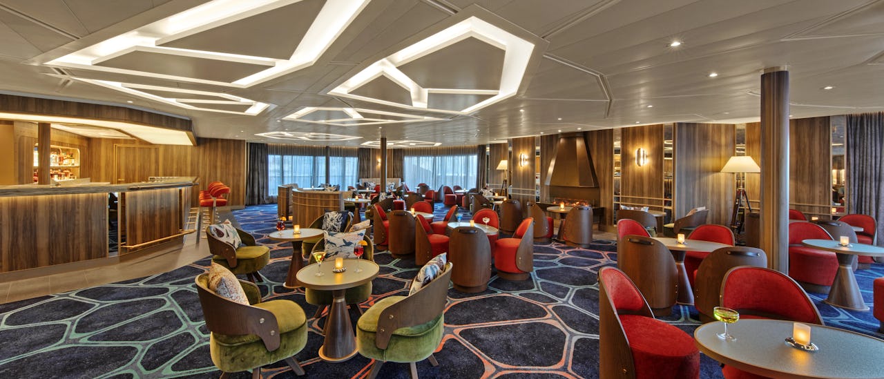 Klubben er åpen for ettermiddagste og forvandles til en danseklubb om kvelden