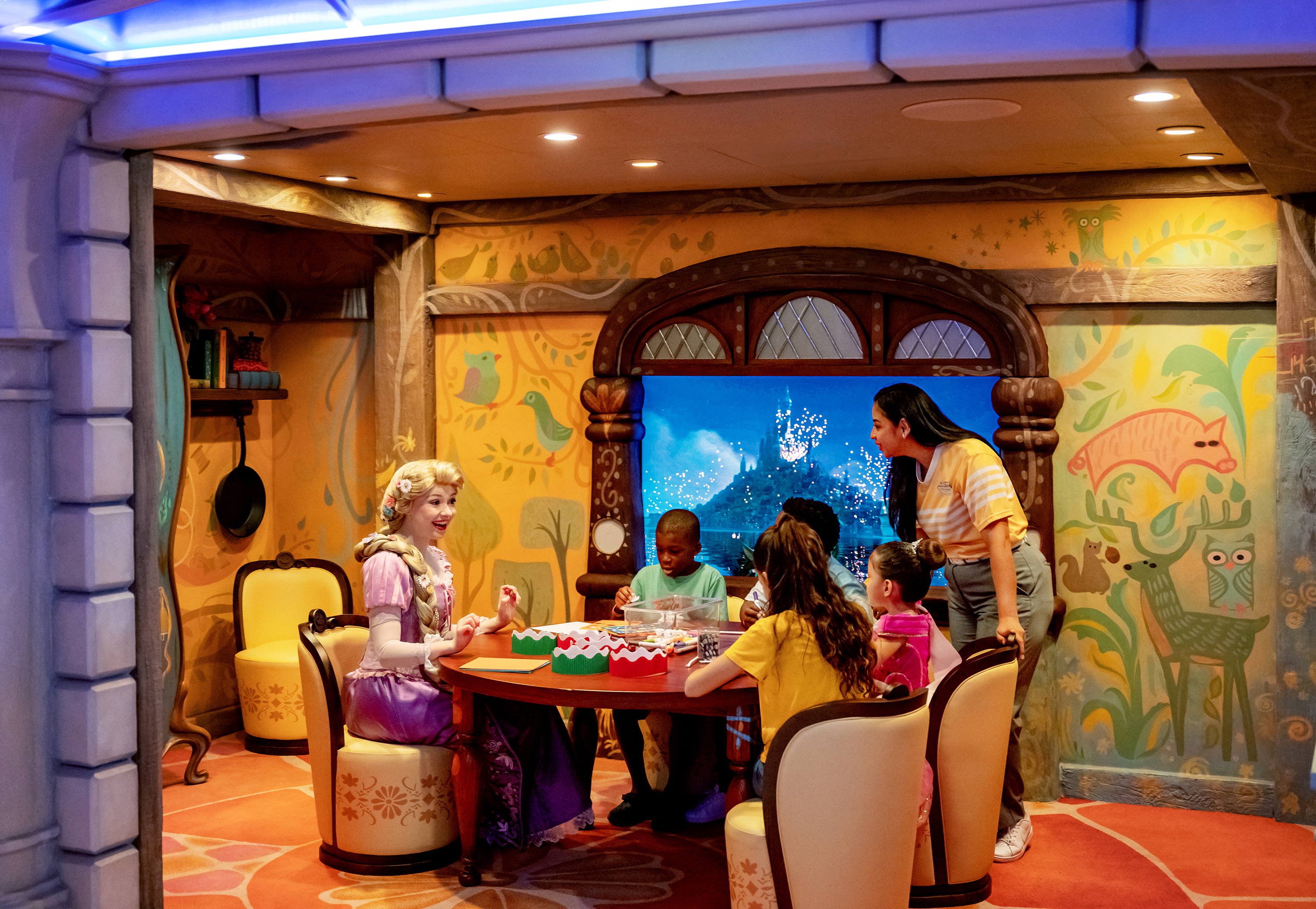 Barneklubber med Disney-tema er inkludert