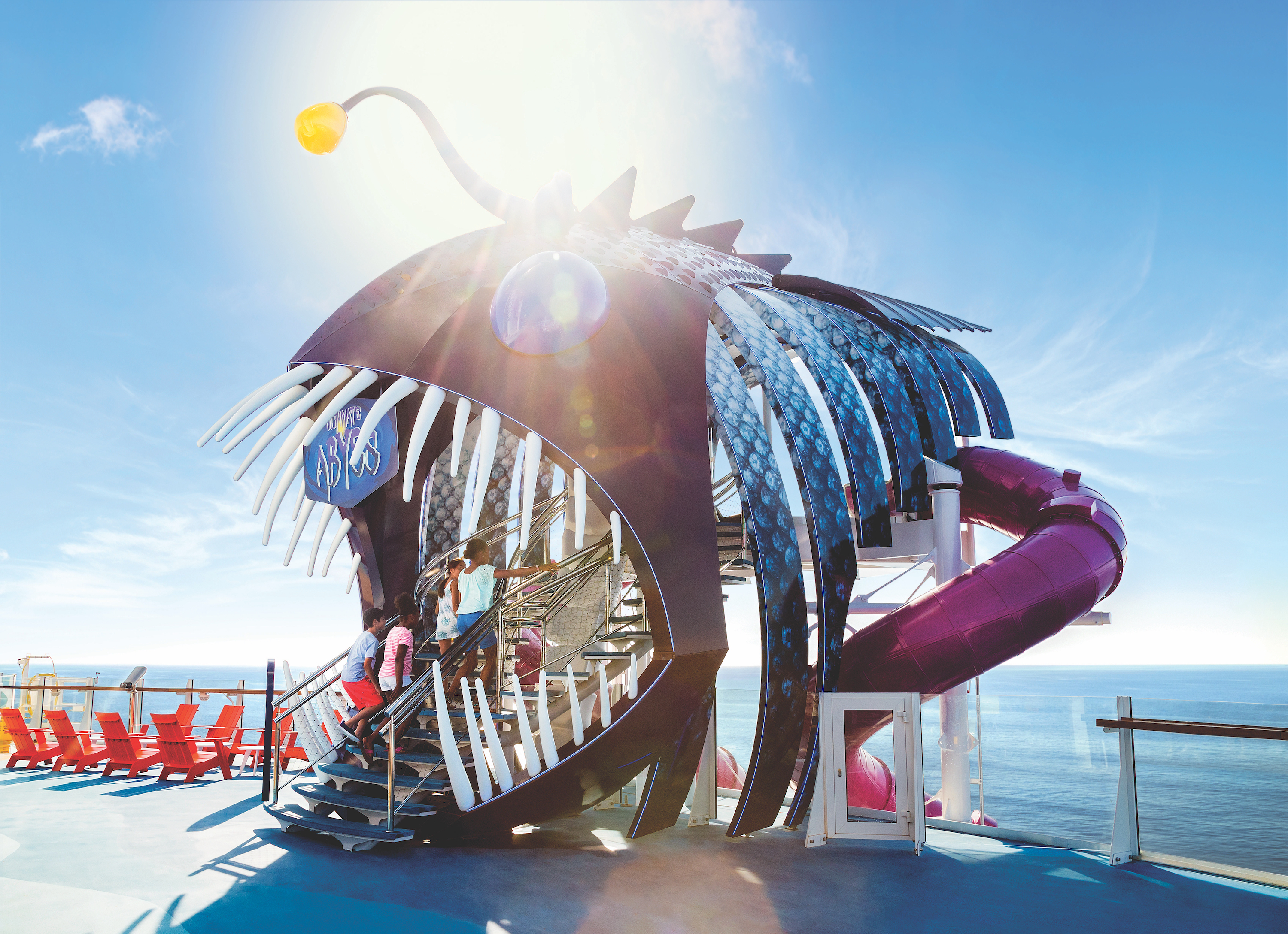 The Ultimate Abyss – en høy vannsklie som går over ti dekk