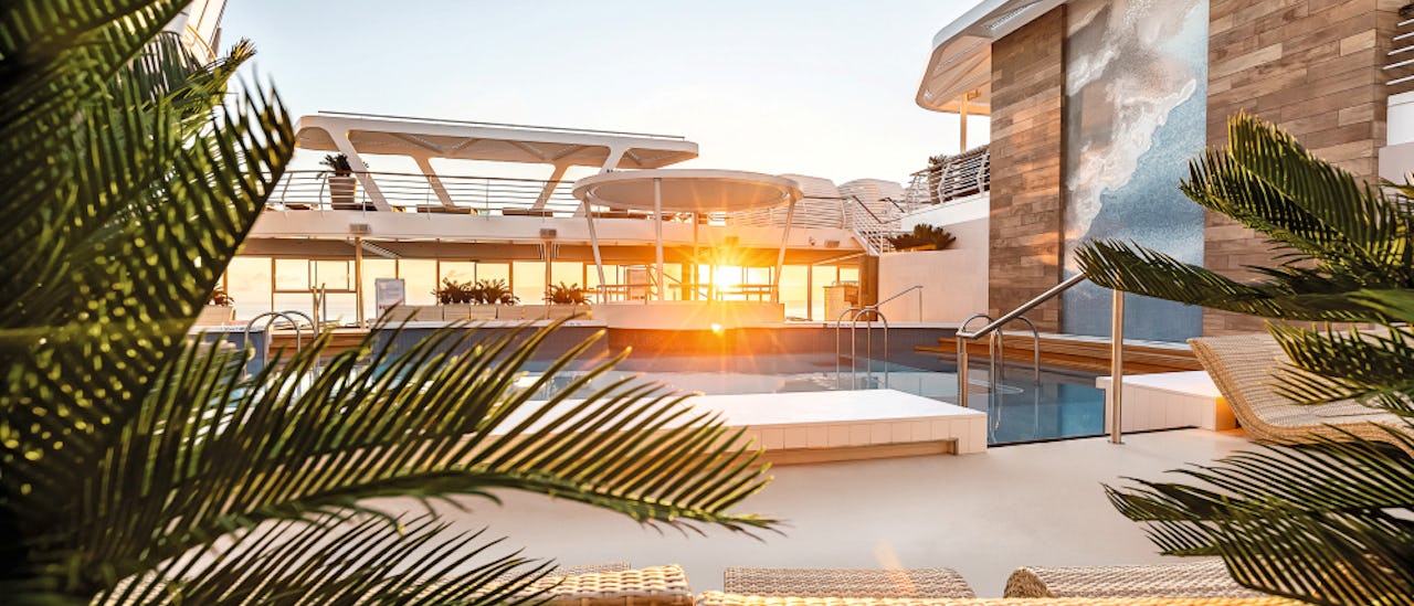 Uteområdet rundt lagunen inviterer til ren avslapning