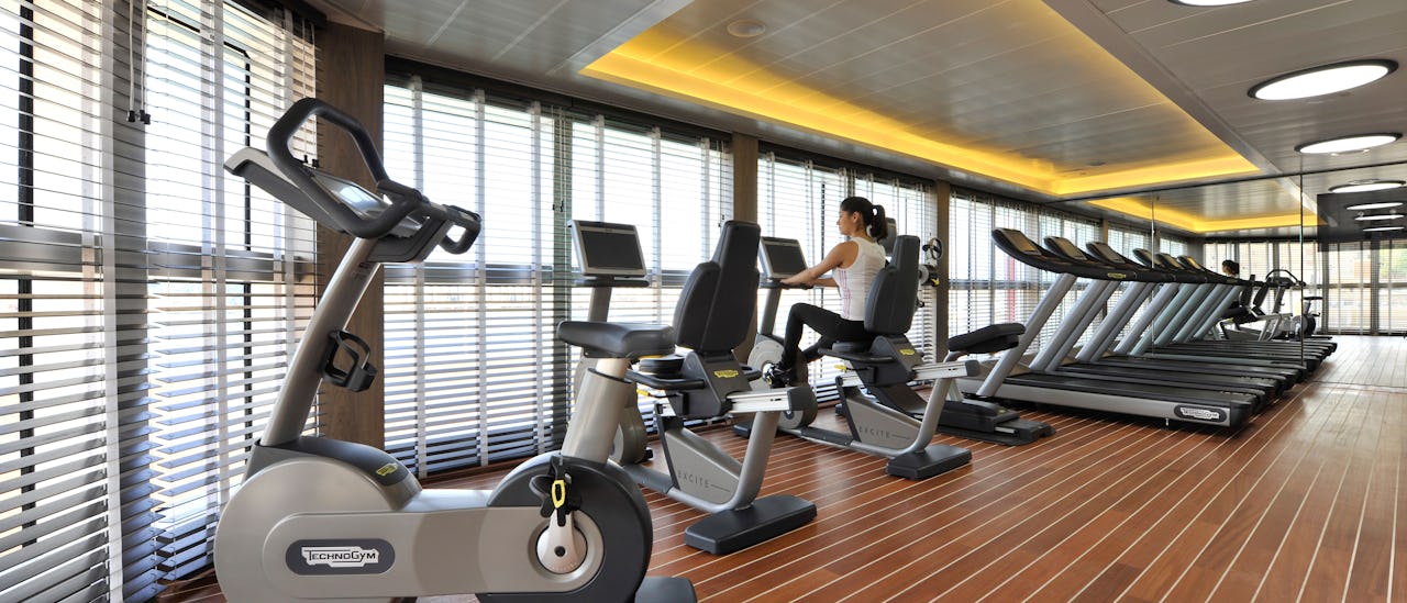 Tren med utsikt på treningssenteret.