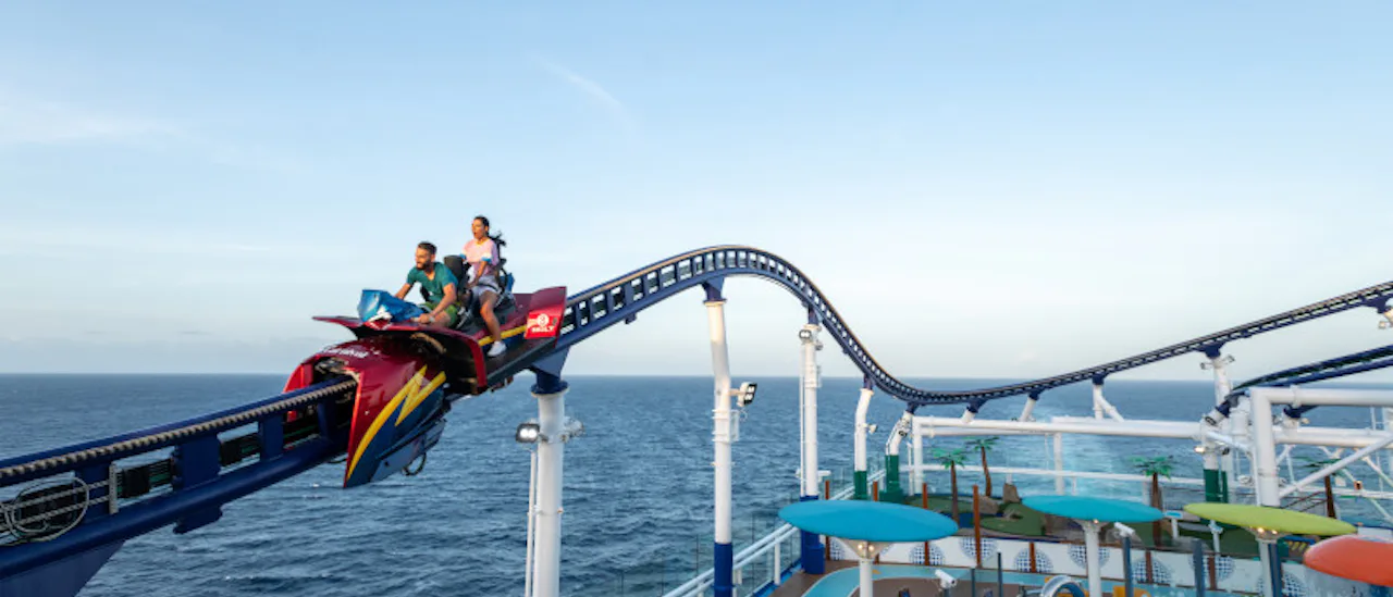 Look forward to a breathtakingride in the BOLT roller coaster!