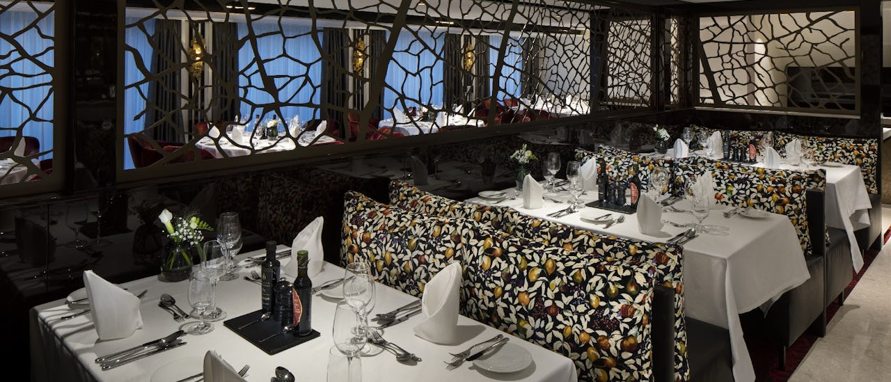 The Chef's Table og hovedrestauranten.