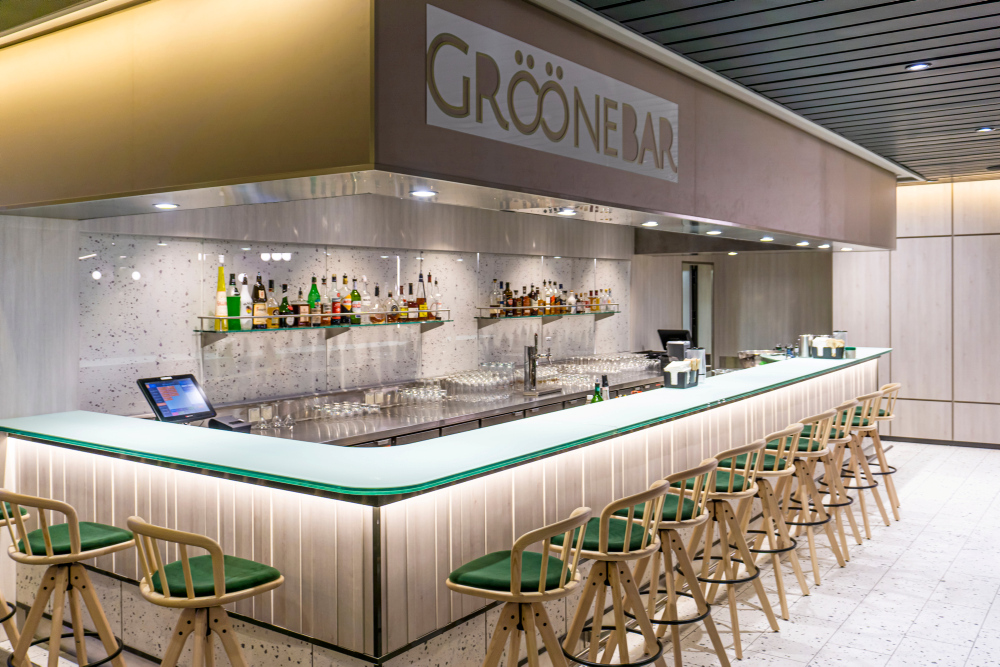 The Grööne Bar is the perfect place for a pre or post-theatre drink