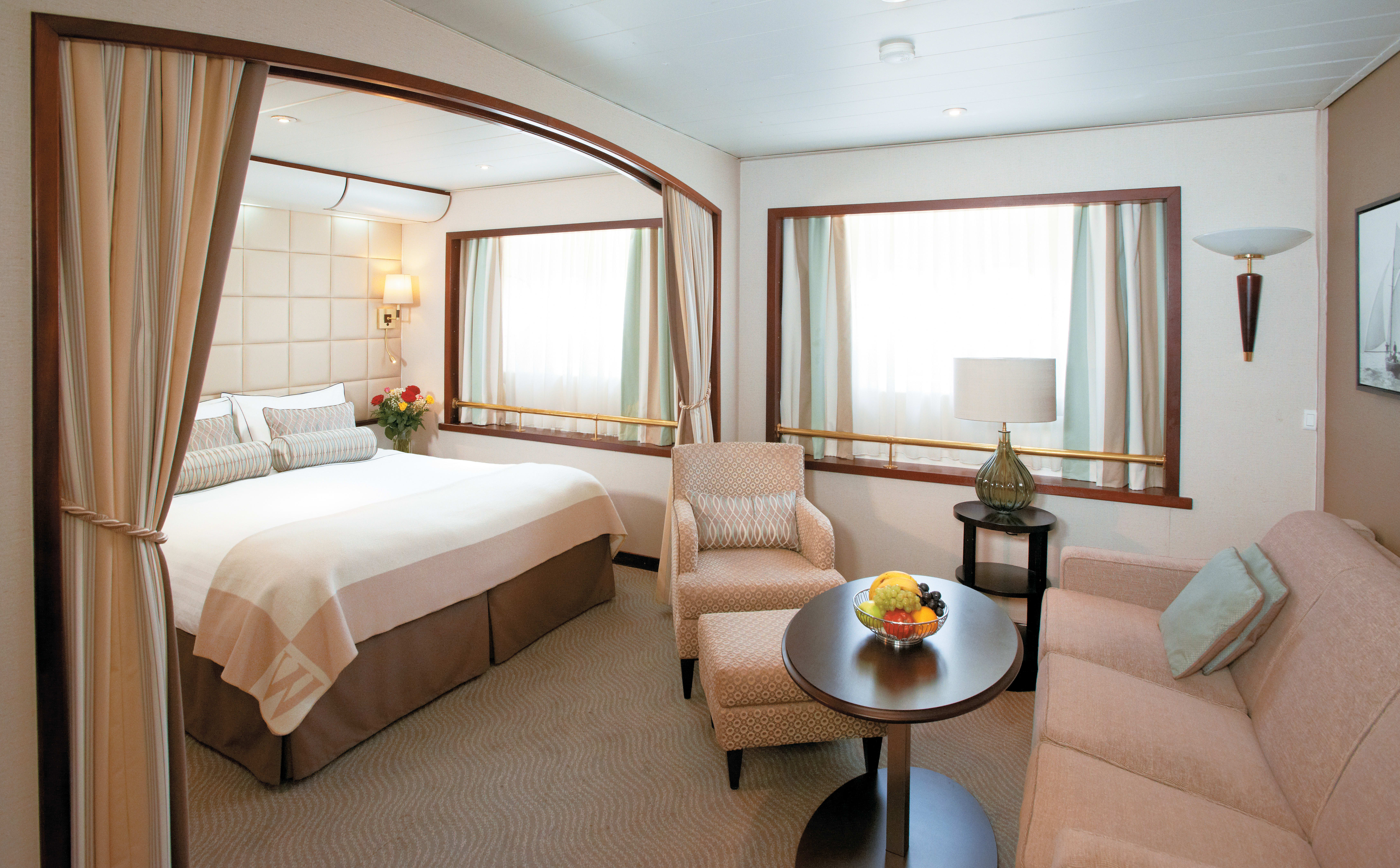 SUITE
