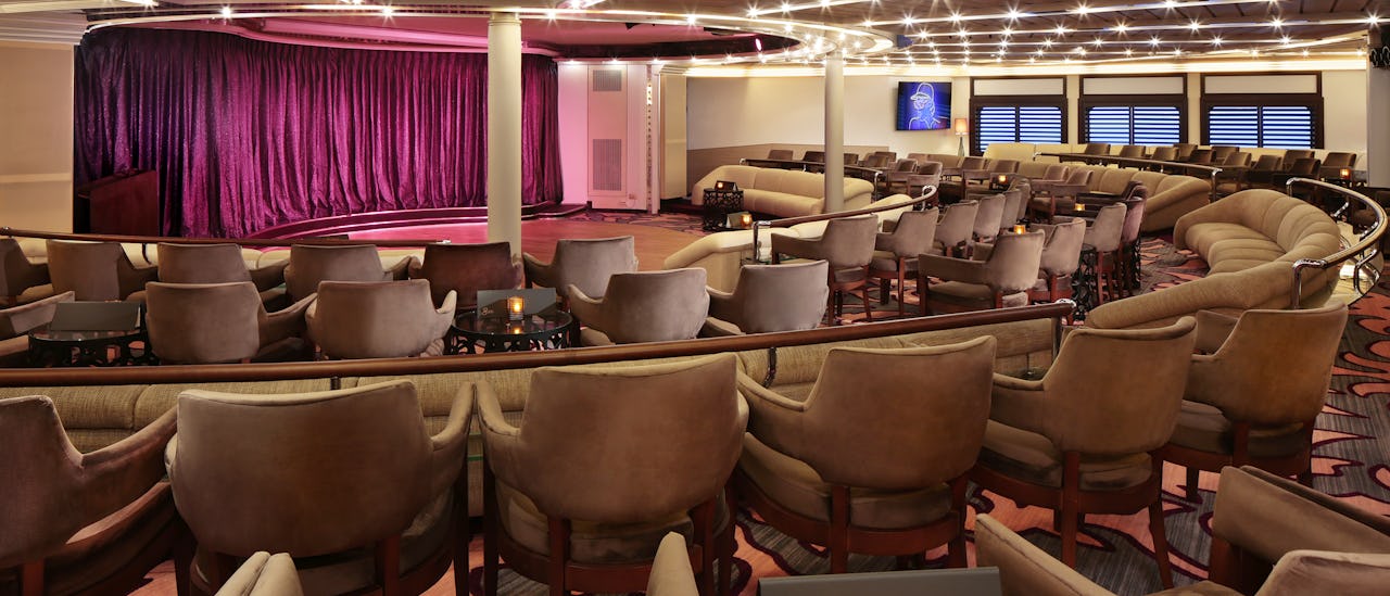 Lytt til levende musikk i The Lounge