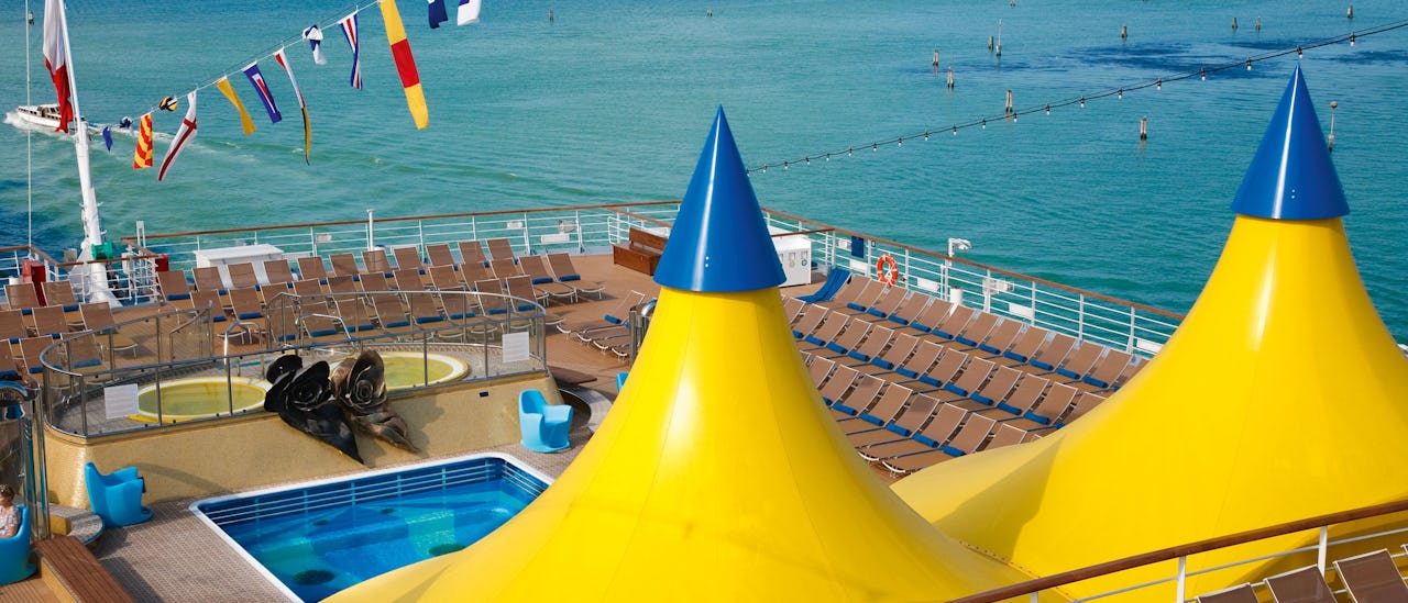 Bassengområde reservert for voksne.