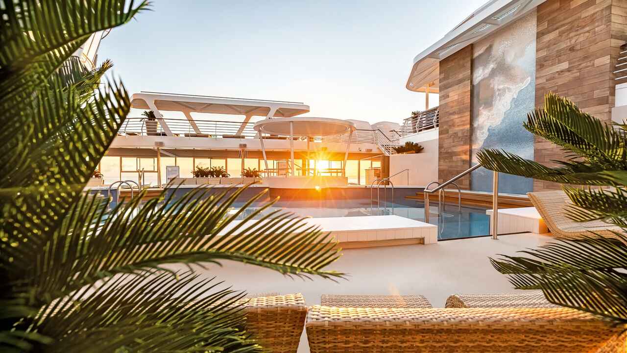 The outdoor area around the lagoon invites you to pure relaxation