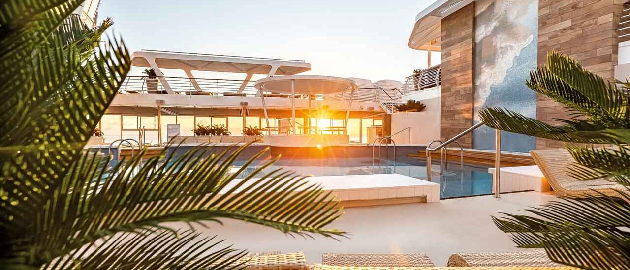 The outdoor area around the lagoon invites you to pure relaxation