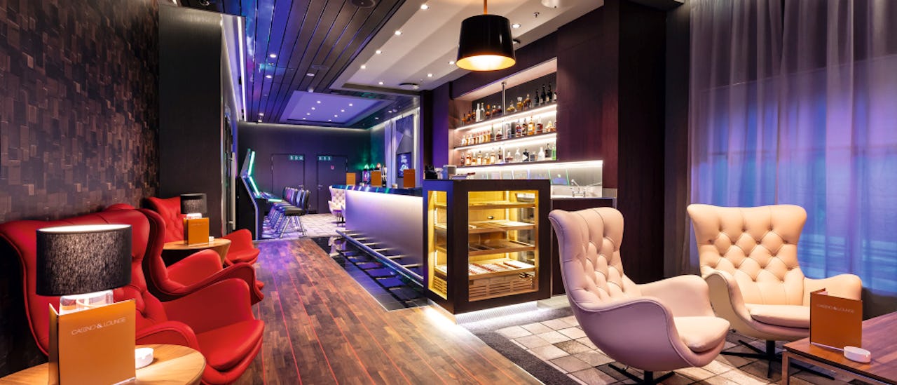 Kasinoet venter på deg med en stilig casino lounge med god atmosfære