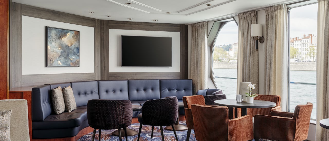 Nyt landskapet som segler forbi i panoramaloungen.