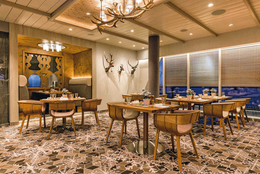 Nyt alpine spesialiteter, både tradisjonelle og moderne, på Restaurant Schmankerl