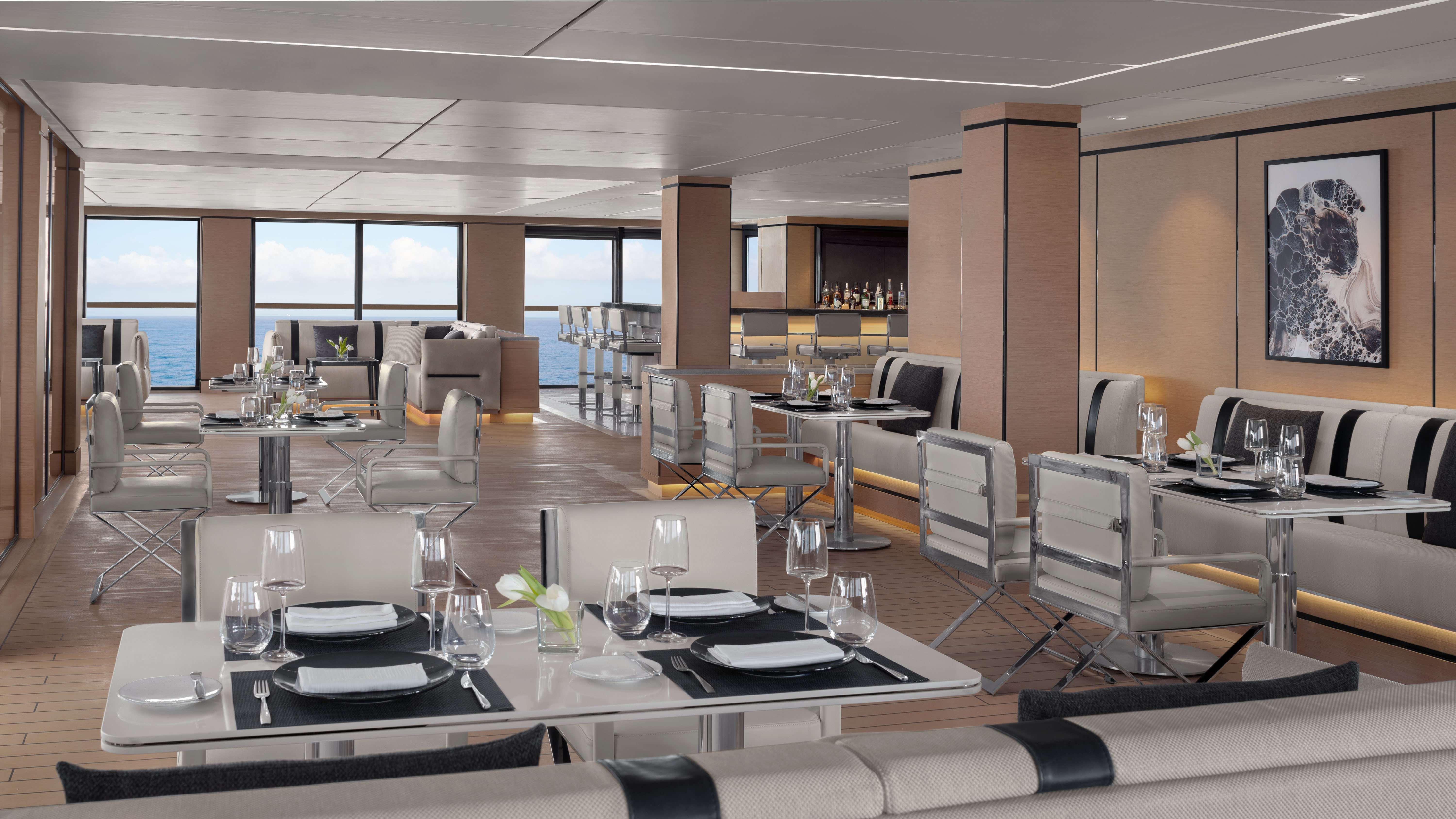 Enjoy a relaxing meal or casual bite at this inspired poolside restaurant