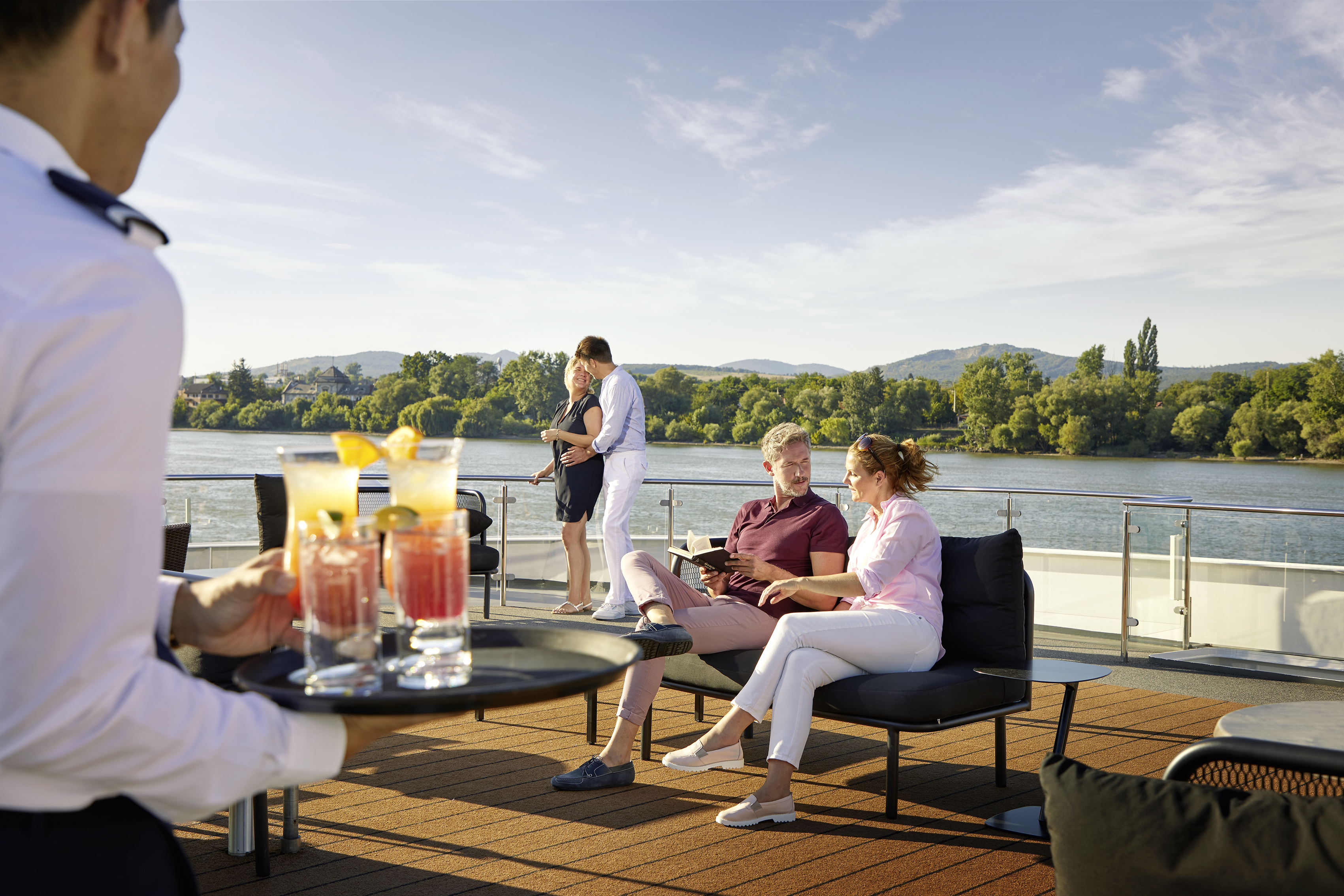 Nyt en cocktail i solen!