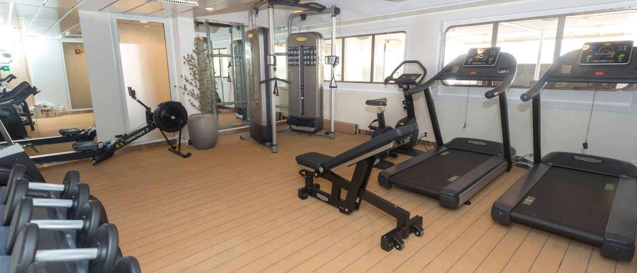 Trene på treningssenteret