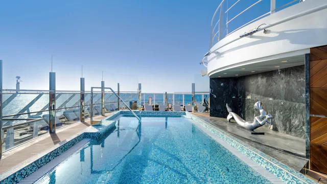 MSC Yacht Club er "skip i skipet" konsept med basseng og eget område