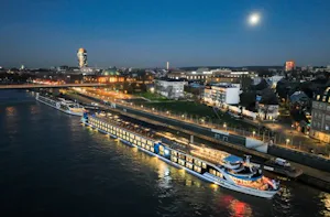 VIVA Enjoy på Donau med soldekk, basseng og moderne lugarer