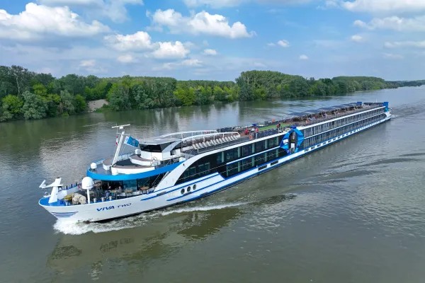 Elvecruise på vakre Donau med Wachau dalen 29. april–6. mai 2027 - Fly, transfer og all inclusive med VIVA TWO